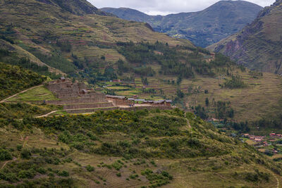 Destruction of Inca complex by Francisco Pizarro and the Spanish conquerors