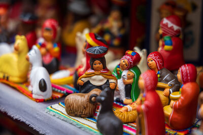 Handicrafts on display in the Pisac market