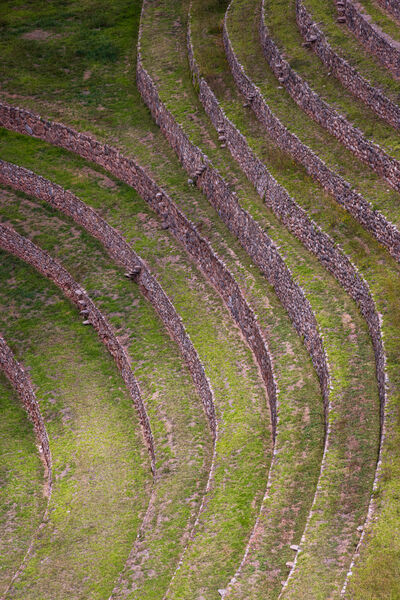 Stonework with flowing lines